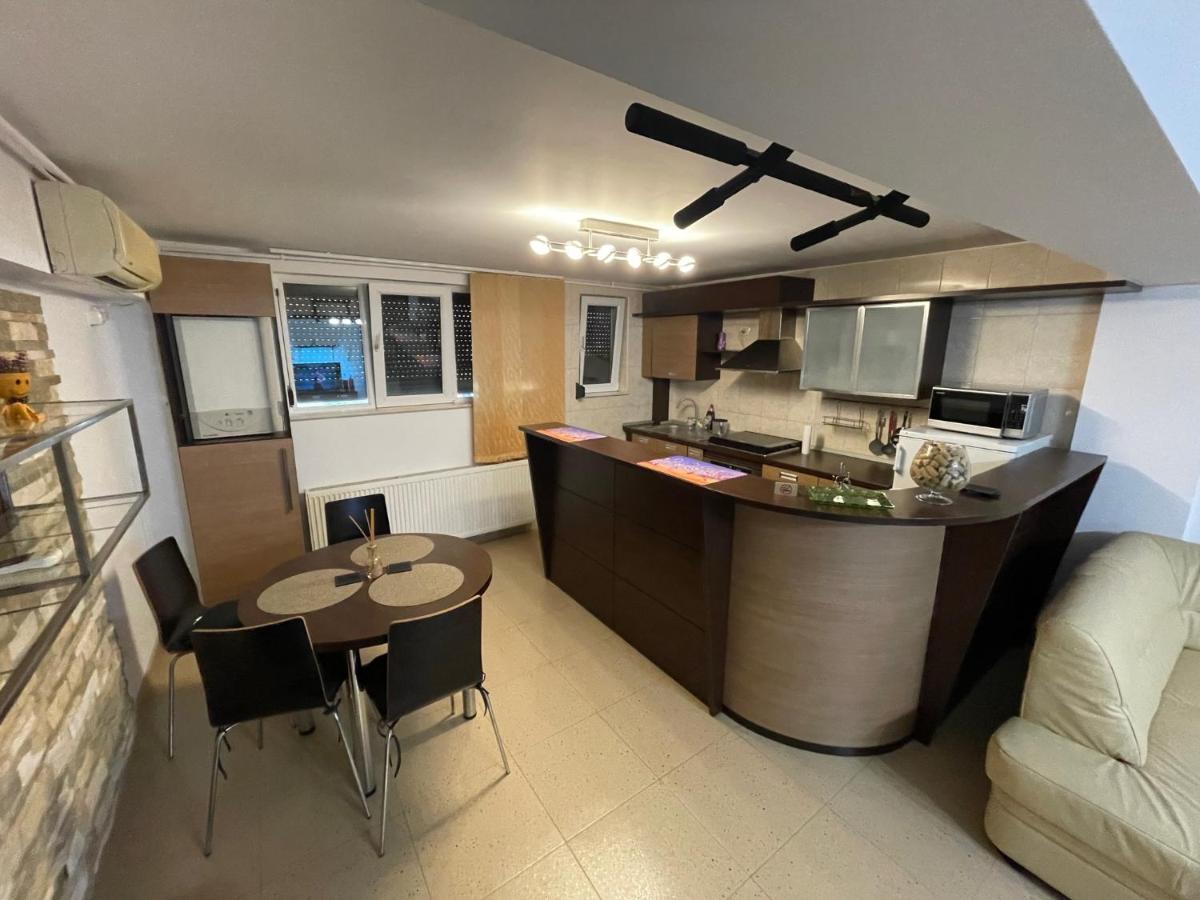 Apartmán Delize Rent Mamaia Exteriér fotografie